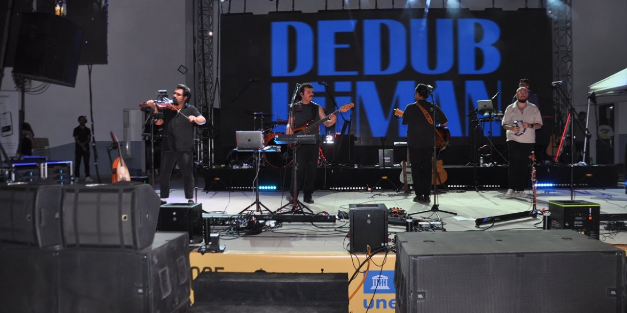 Konya'da Dedublüman sahne aldı