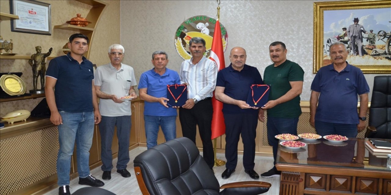 Sezonun ilk  mahsulü altınla ödüllendirildi