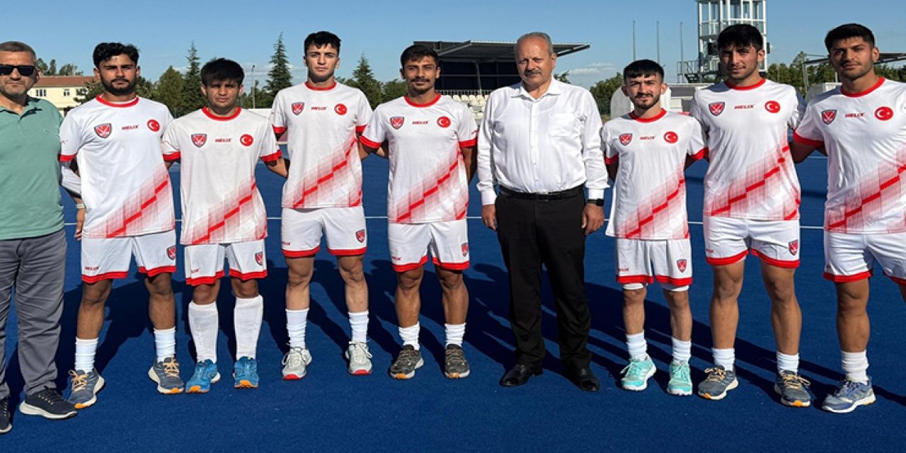 Hokey milli takımının bel kemiği Selçuklu oldu