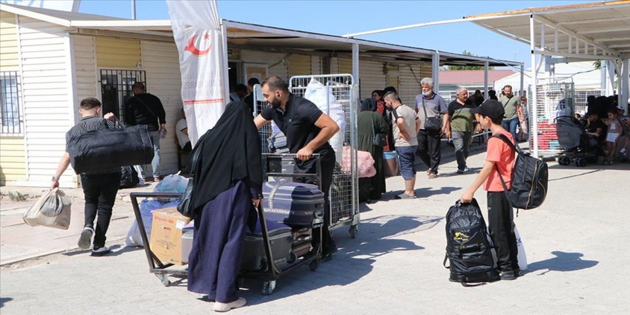Türkiye'deki Suriyelilerin ülkelerine dönüşü sürüyor