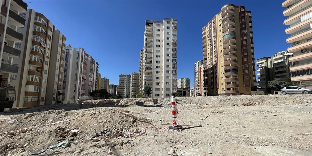 Depremde yıkılan Ekim Apartmanı sanıklarına verilen cezanın gerekçesinde "kalitesiz malzeme" vurgusu