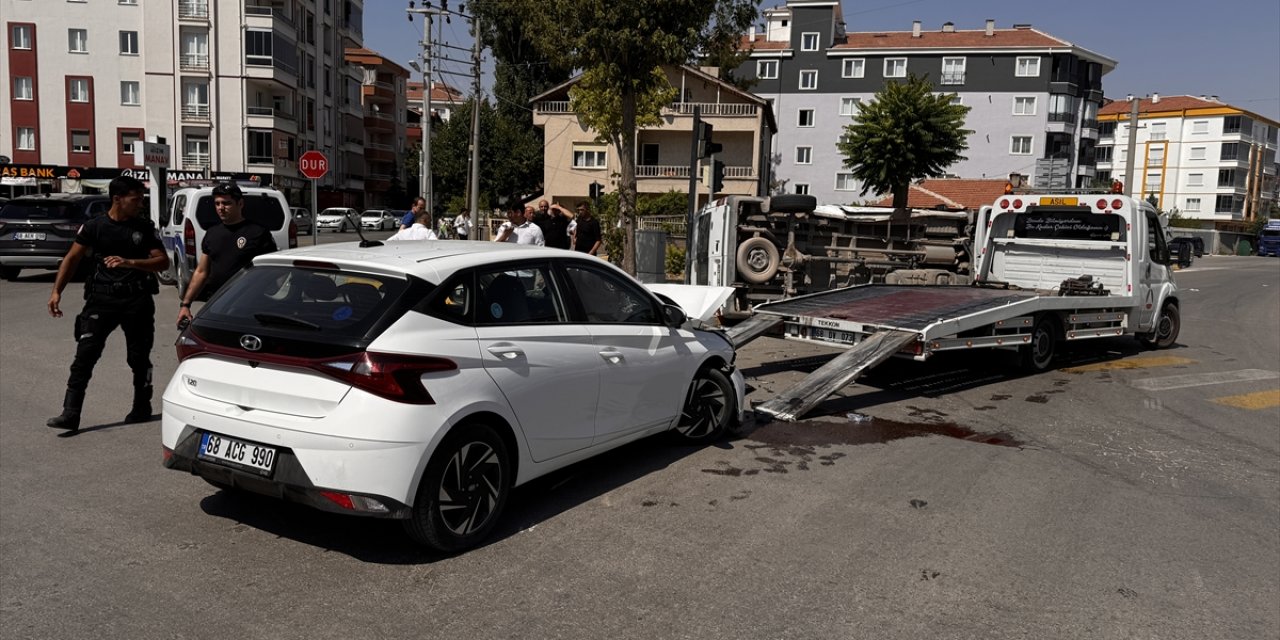 Aksaray'daki kazada 8 öğrenci yaralandı