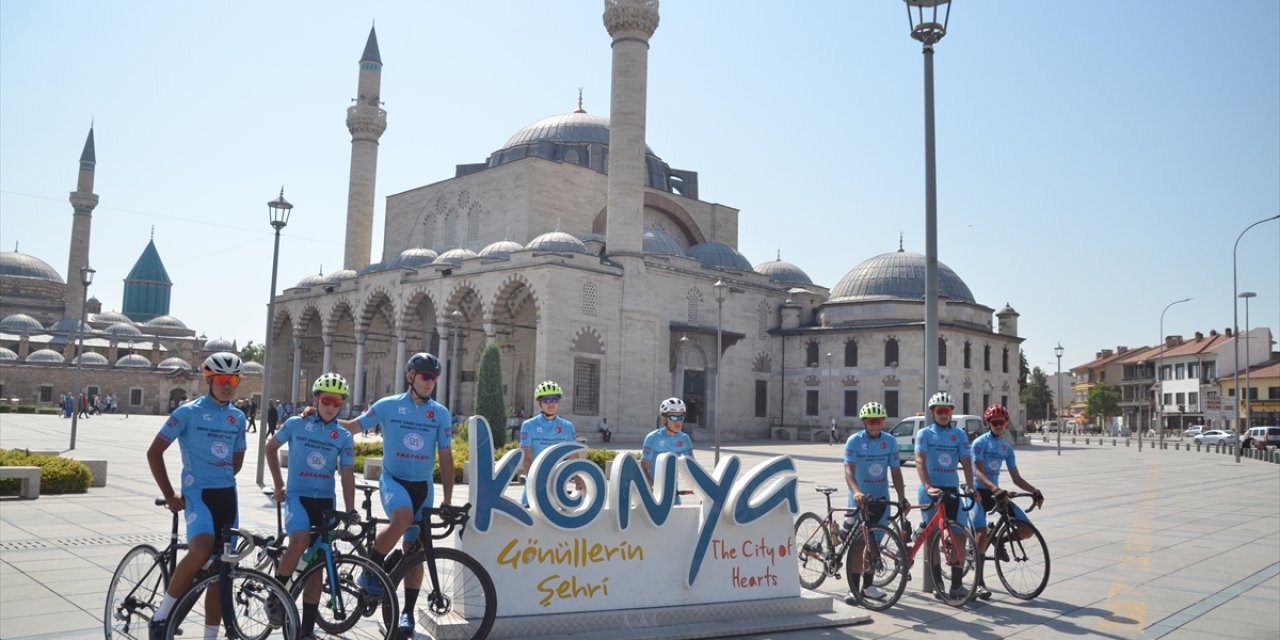 Şehit Ömer Halisdemir Bisiklet Turu'na katılanlar Konya'ya ulaştı