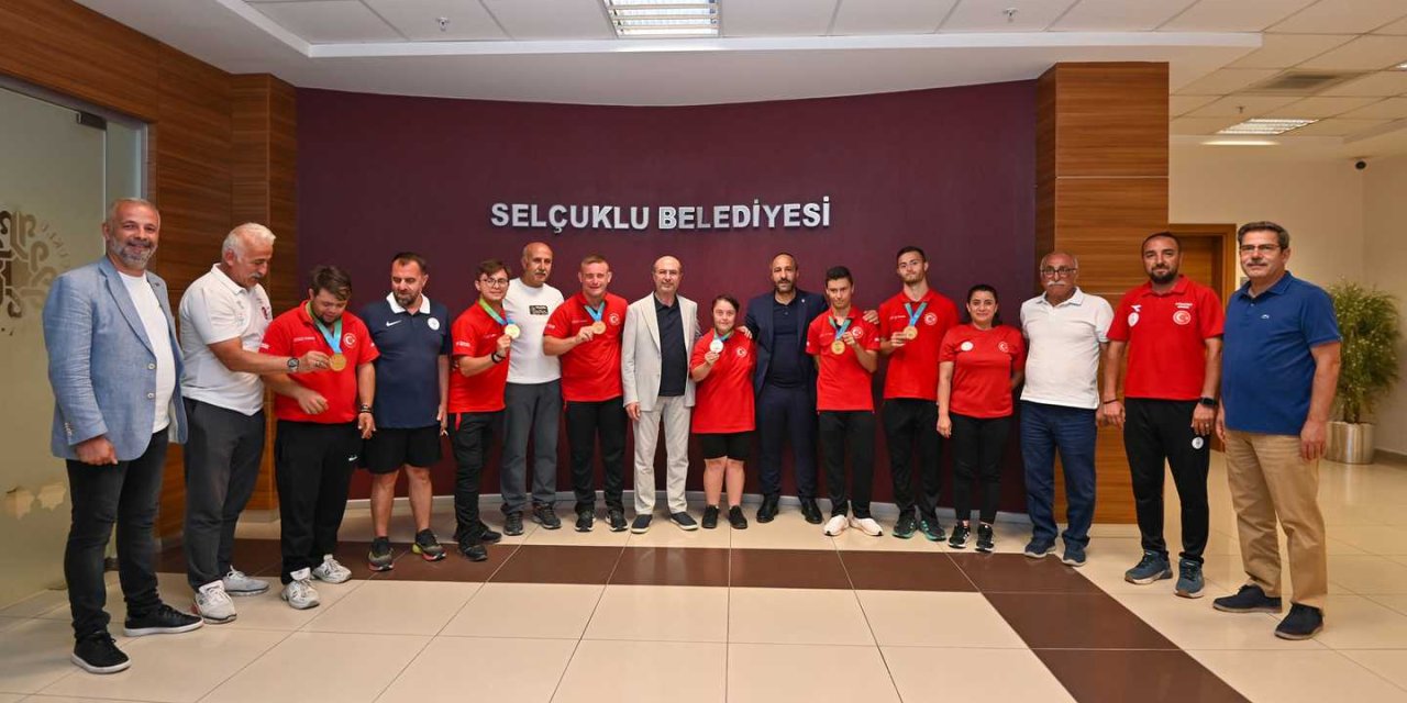 Başkan Pekyatırmacı Avrupa Şampiyonu Özel Milli Sporcuları ağırladı
