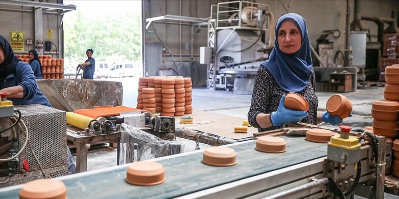 Kadınların şekillendirdiği çömlekler 94 ülkeye ihraç ediliyor