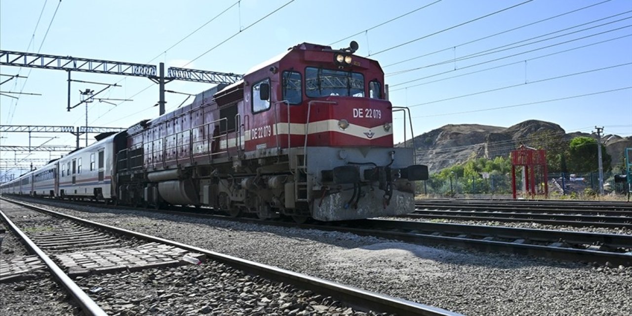 Demiryolu projesine 2,4 milyar avroluk finansman