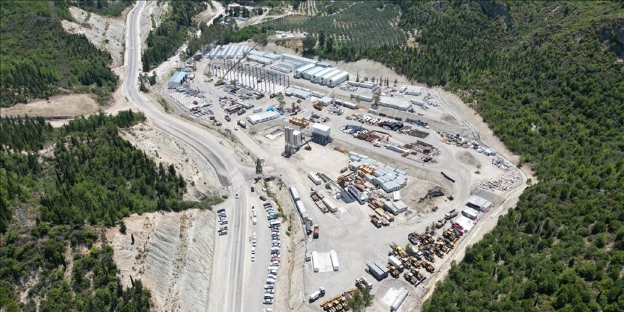 Antalya-Alanya Otoyolu'na ilk harç 25 Temmuz'da