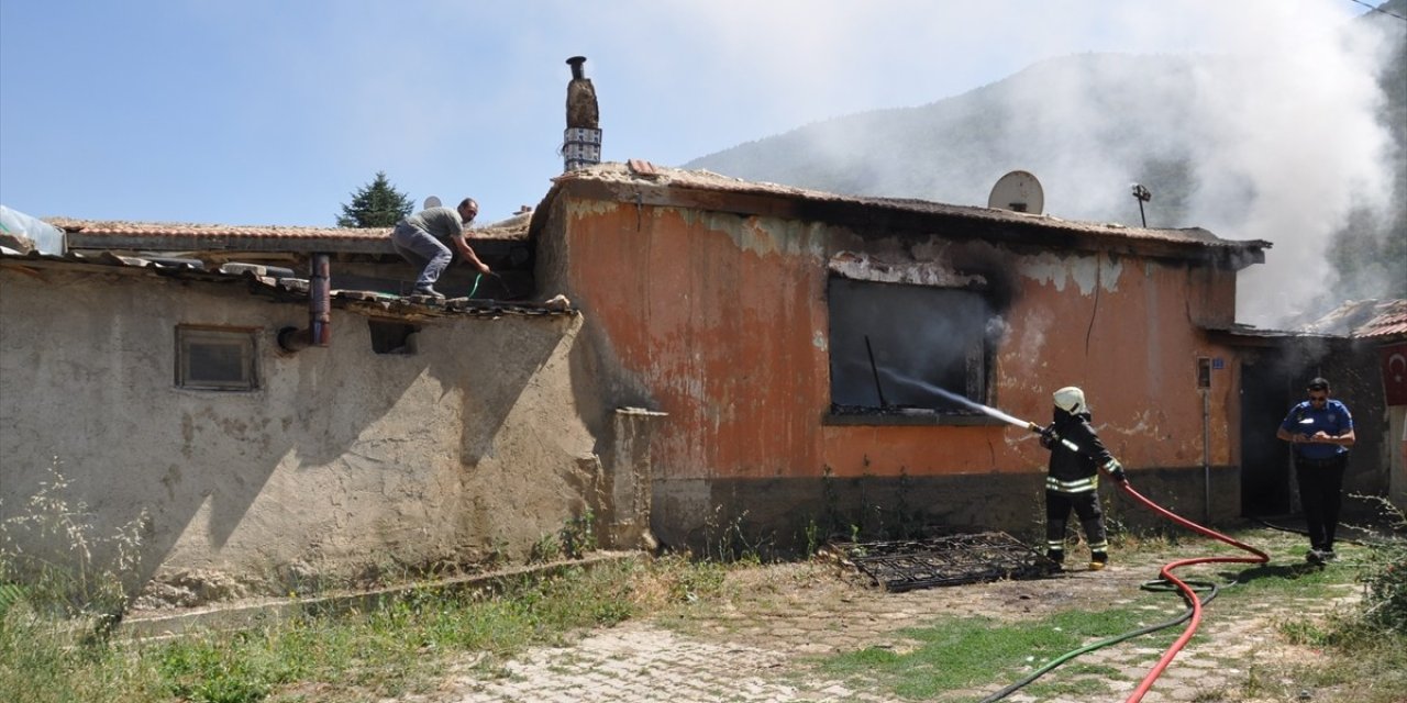 Konya'daki yangında bir kişi yaşamını yitirdi