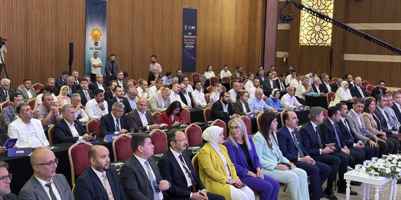 AK Parti Yerel Yönetimler Bölge Toplantısı Konya'da yapıldı