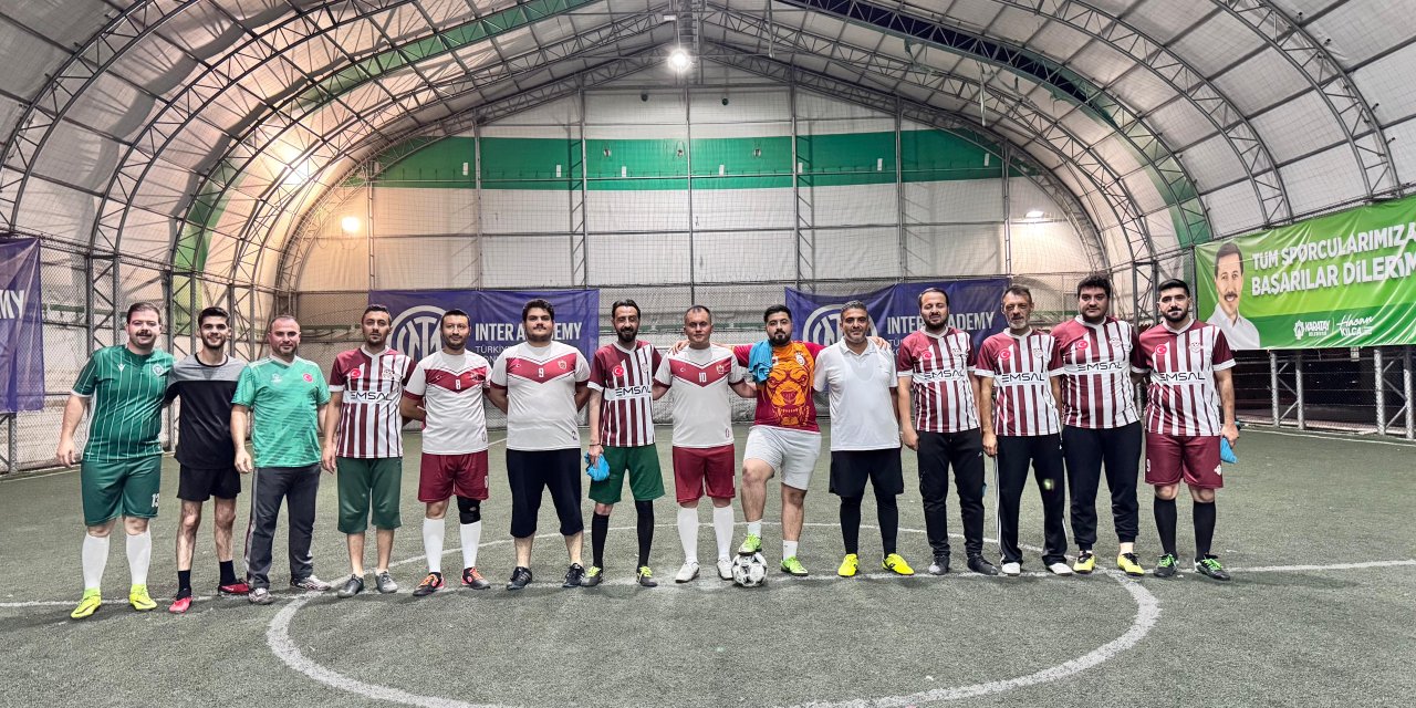 Karatay Belediyesi Basın ile Merhaba Gazetesi halı sahada buluştu