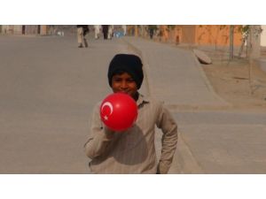 Kimse Yok Mu'nun Pakistan'daki İkbaliye Kasabasında Yüzler Gülüyor (Özel)