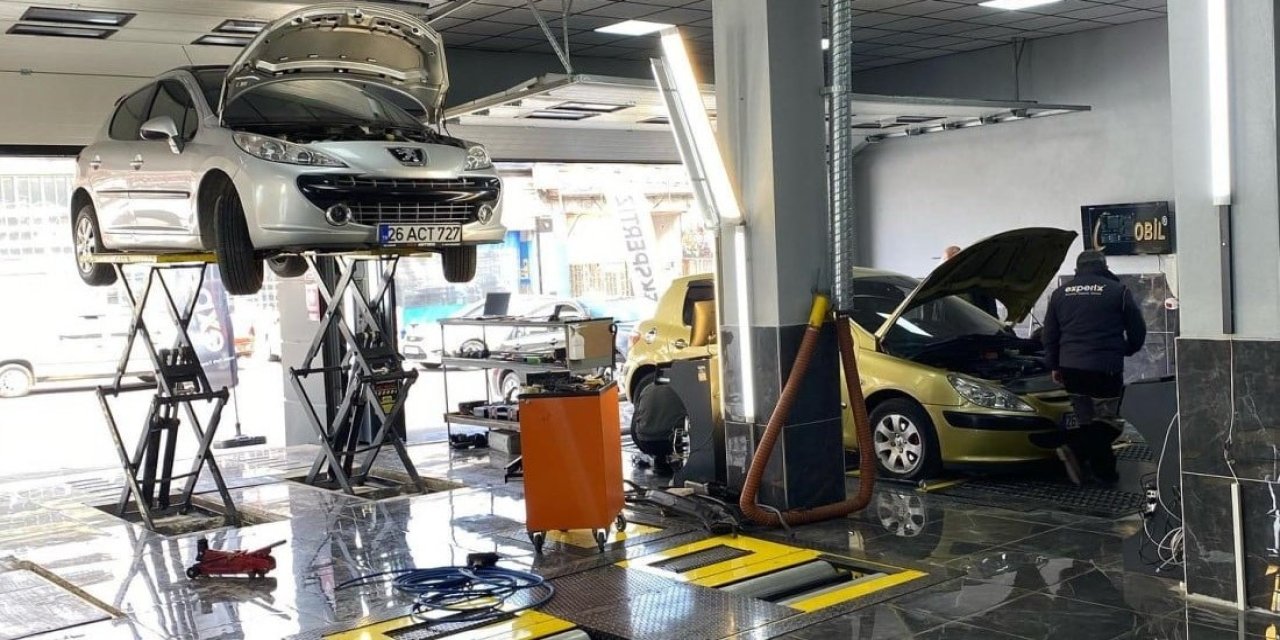 Çocuk işçi aracın altında kaldı