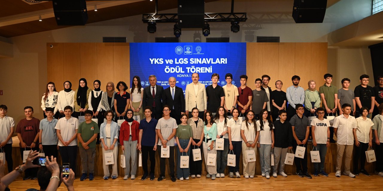 Akın ve Altay'dan dereceye giren öğrencilere tebrik