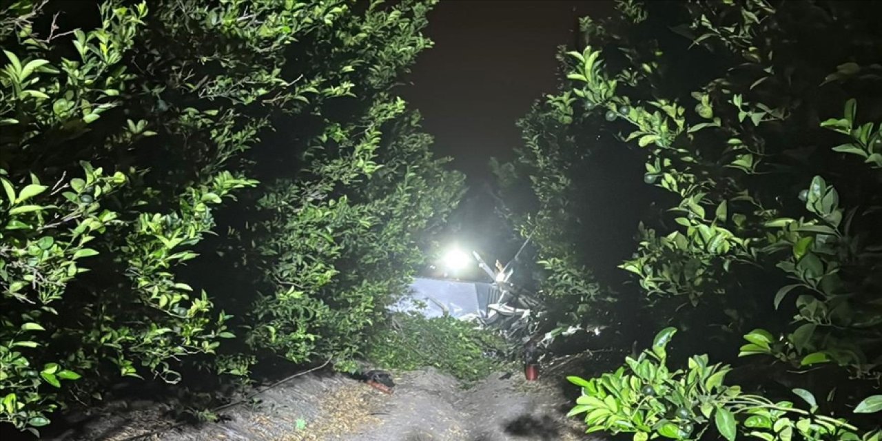 Adana'da eğitim uçağı düştü, 2 kişi yaralandı