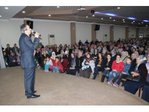 Belediye Vatandaşları Sağlık Konusunda Bilgilendirmeye Devam Ediyor