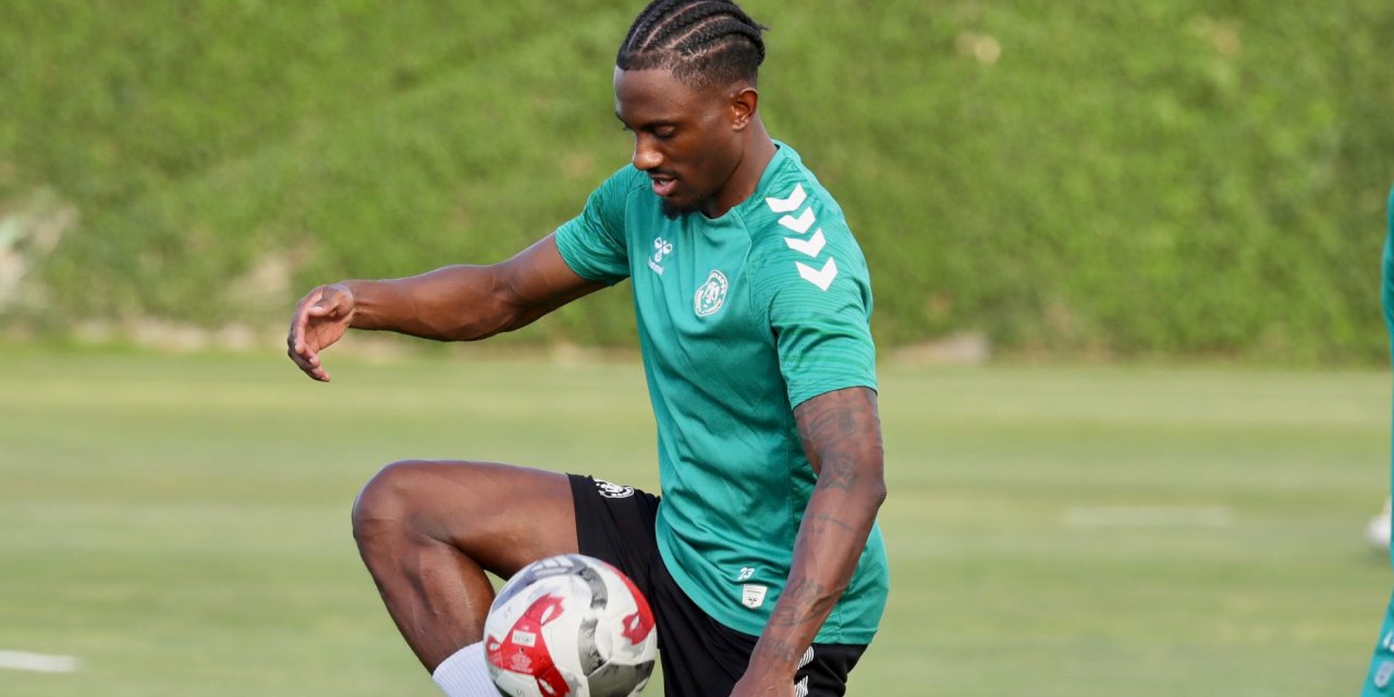 Konyaspor Eyüpspor mesaisine başladı