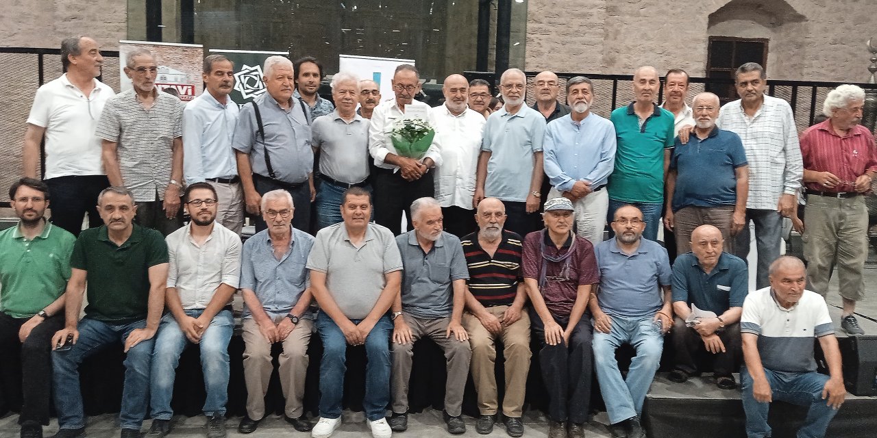 Pekçağlar için saygı gecesi düzenlendi