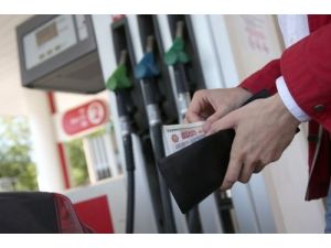 'Rusya İle Petrol Takası, Tahran'a 1,5 Milyar Dolar Kazandıracak'