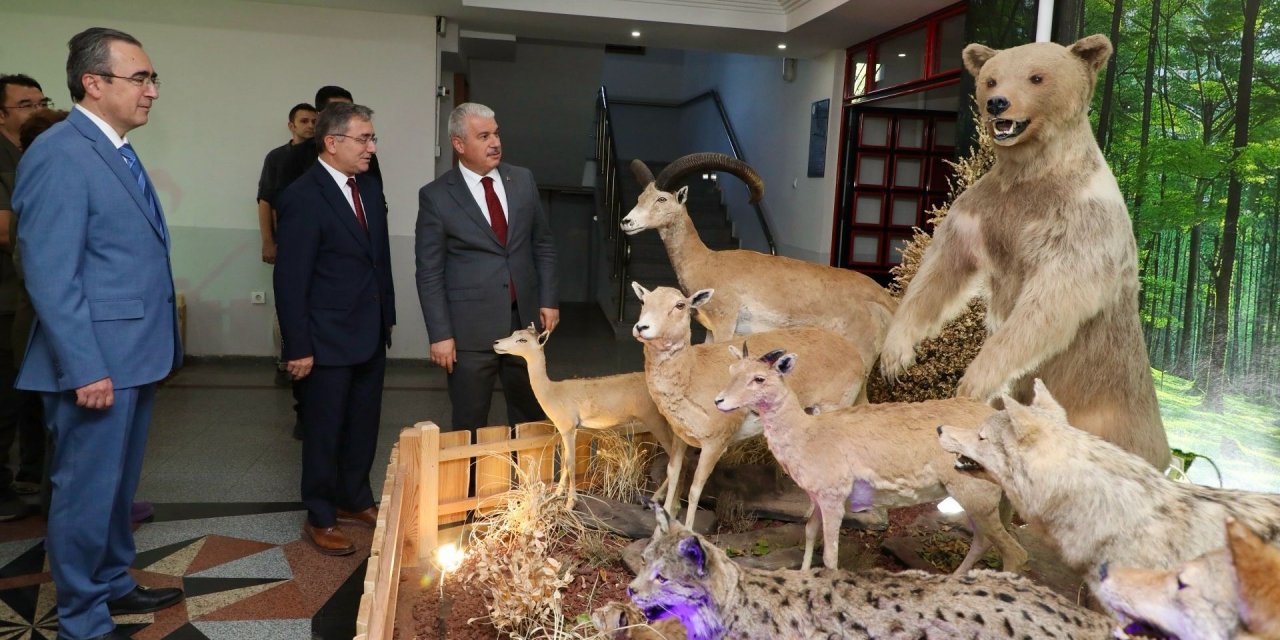 Vali Akın ziyaretlerini sürdürüyor