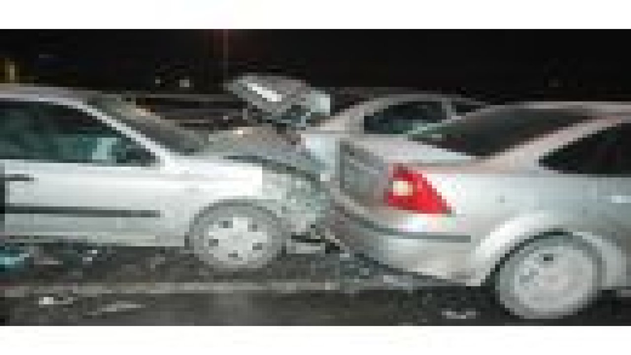 12 Araç birbirine girdi