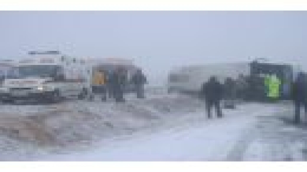 Konya'da Otobüs devrildi 1 ölü 23 yaralı