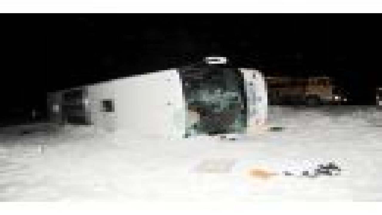 Otobüs devrildi, bir çocuk hayatını kaybetti