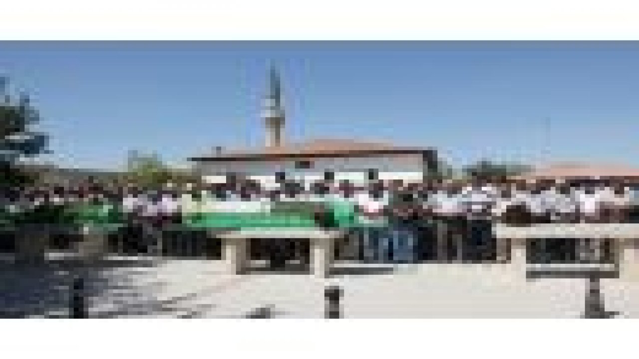 Kazada hayatını kaybedenler toprağa verildi