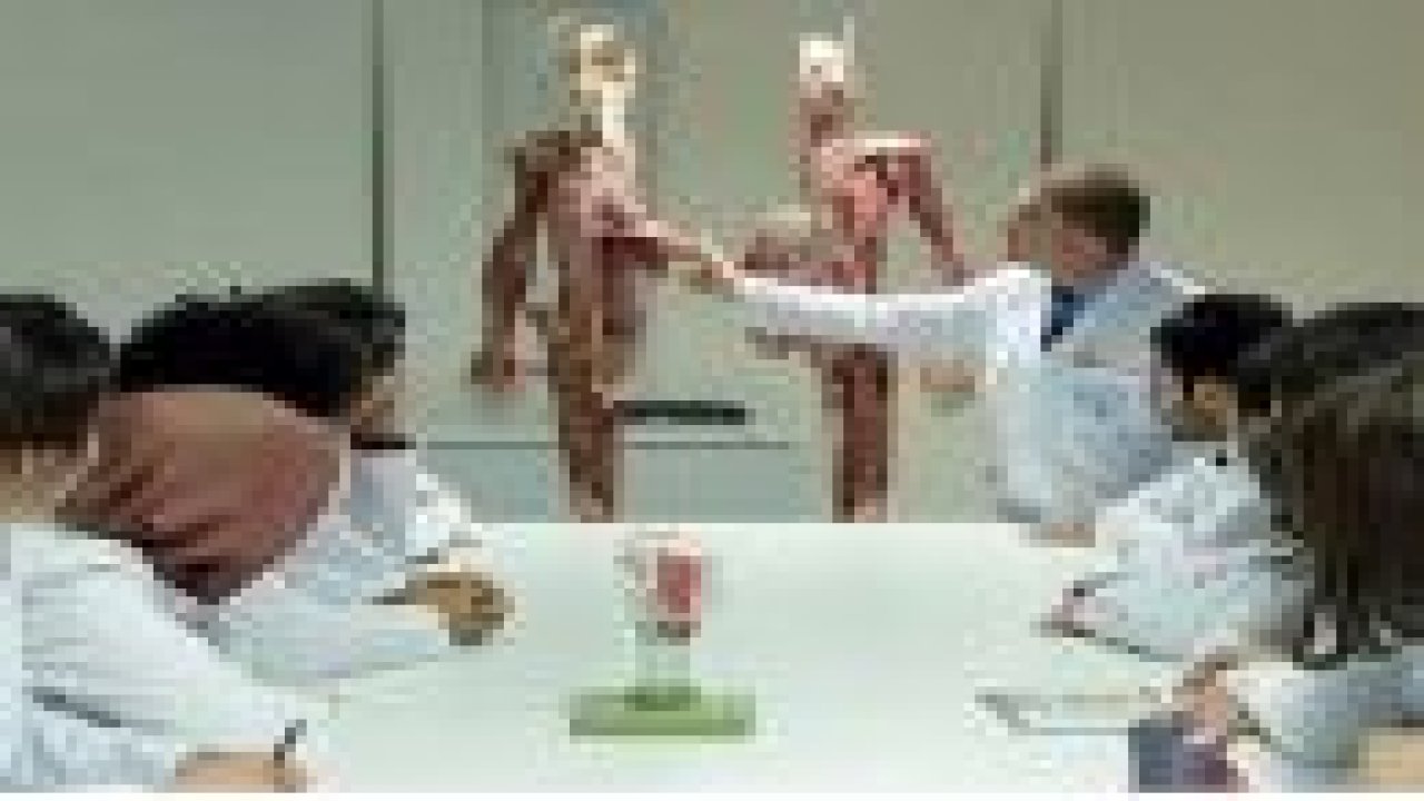 Konya'da kadavra ile anatomi dersi