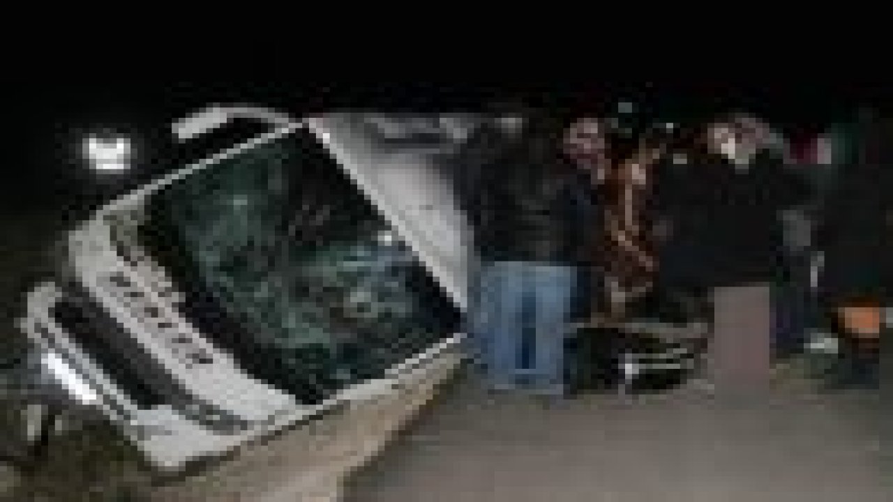 Midibüs devrildi: 22 yaralı