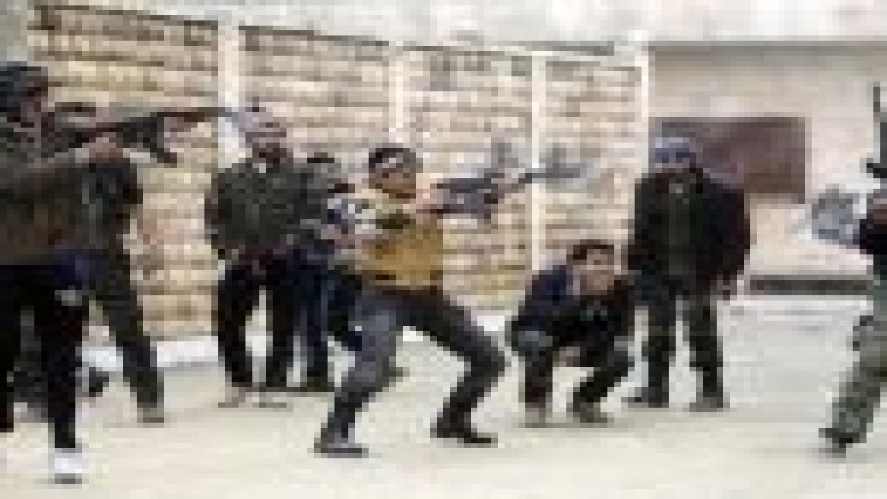 Halep'ten tüyler ürperten çatışma görüntüleri