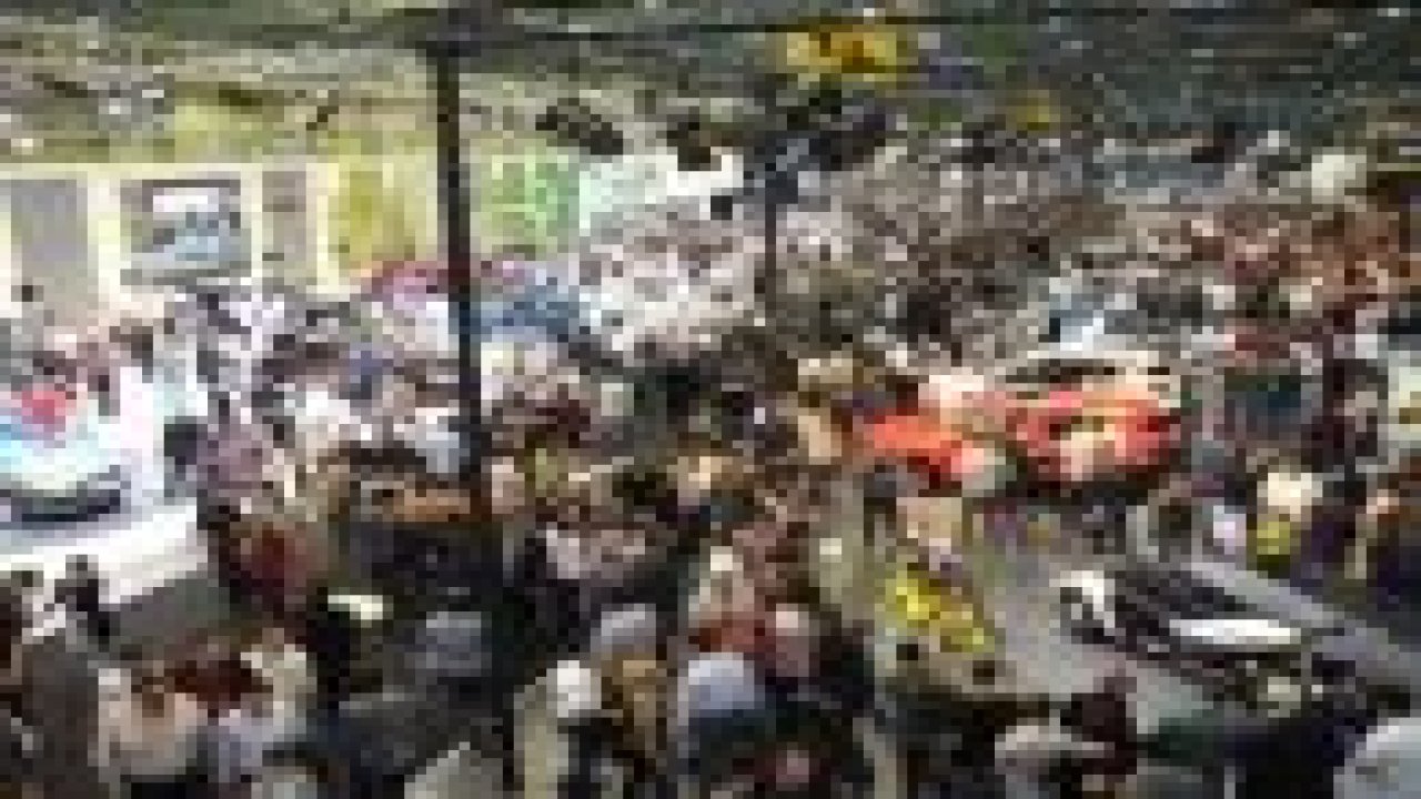 Otomobilde 2012 fırsatları sürüyor