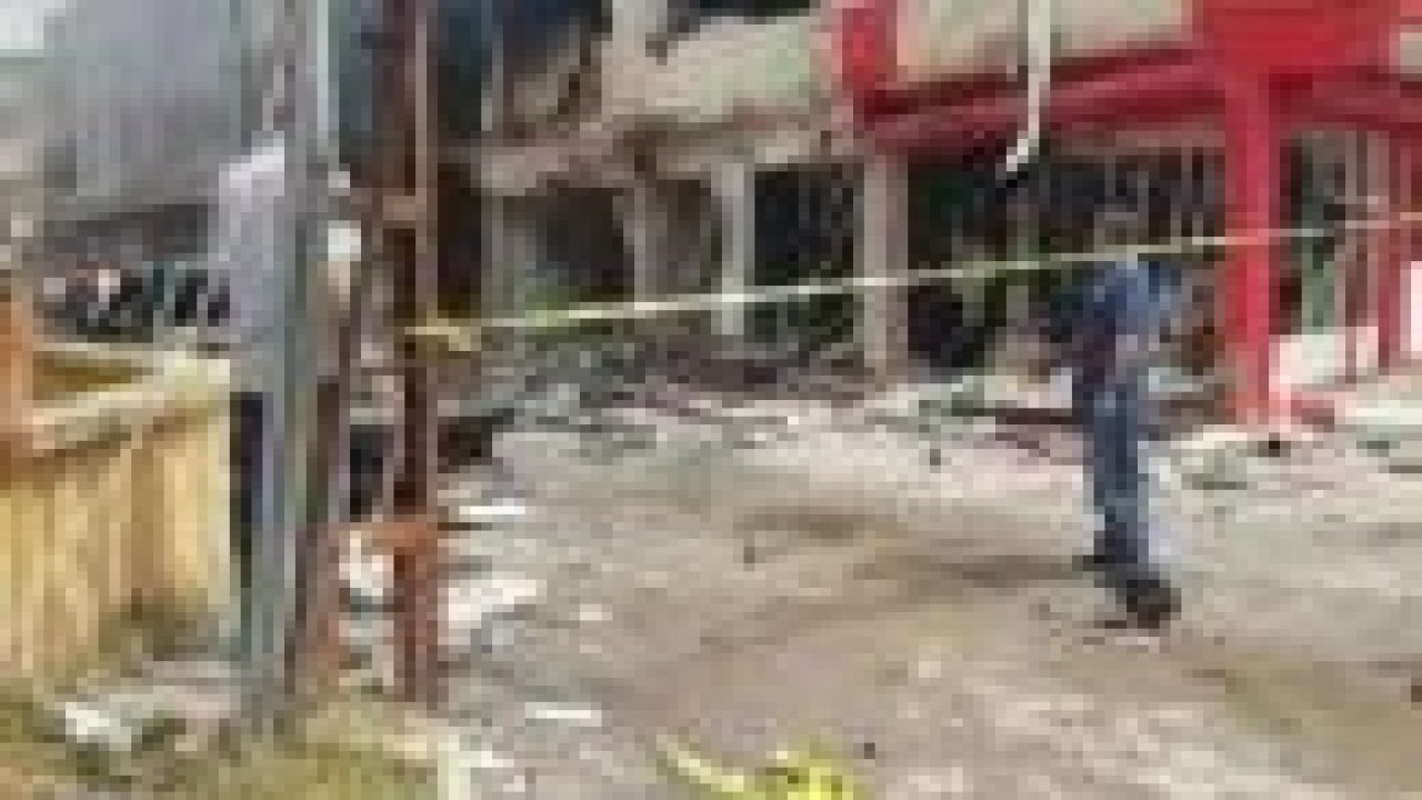 Reyhanlı'da bomba yüklü araçla saldırı