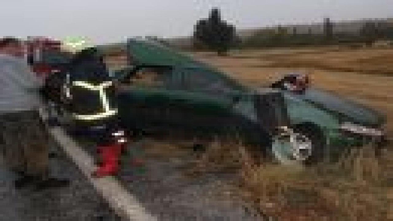 Kamyon ile otomobil çarpıştı: 1ölü, 2 yaralı