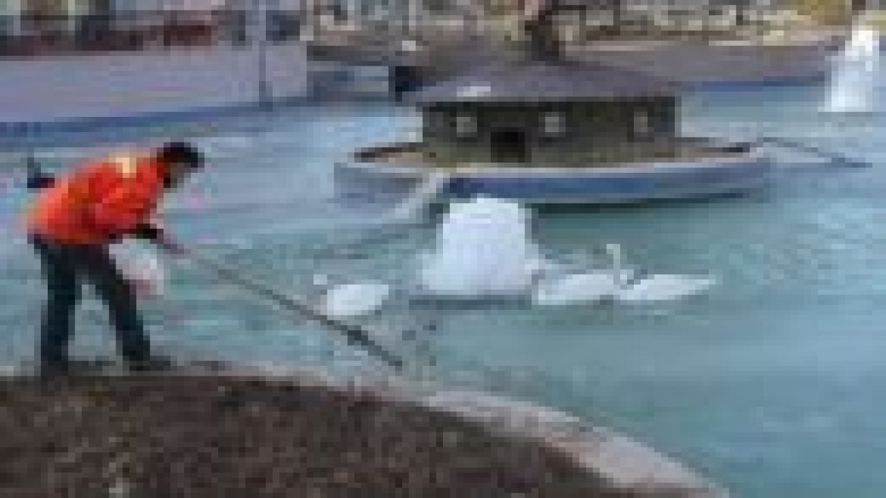 konya'da havuzlar buz tuttu