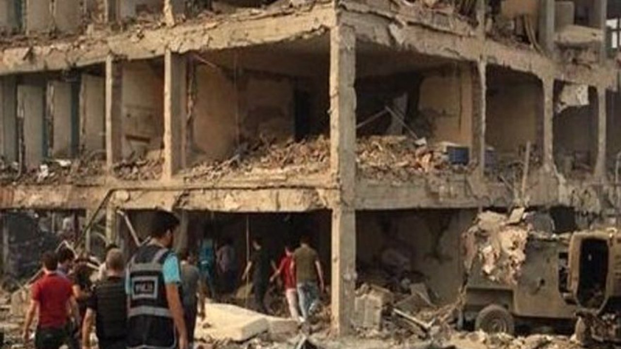 Cizre Emniyet Müdürlüğü Binasına Bombalı Saldırı