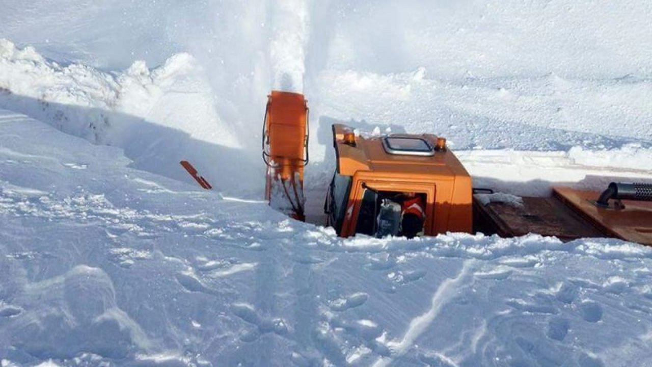 Taşkent'te kar 5 metreyi buldu