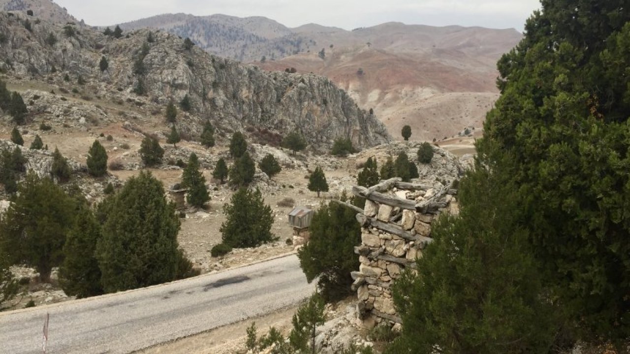 Toroslar'ın esrarengiz tarihi yapıları merak uyandırıyor