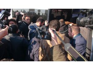 Taksim'de Eylemcilere Gözaltı