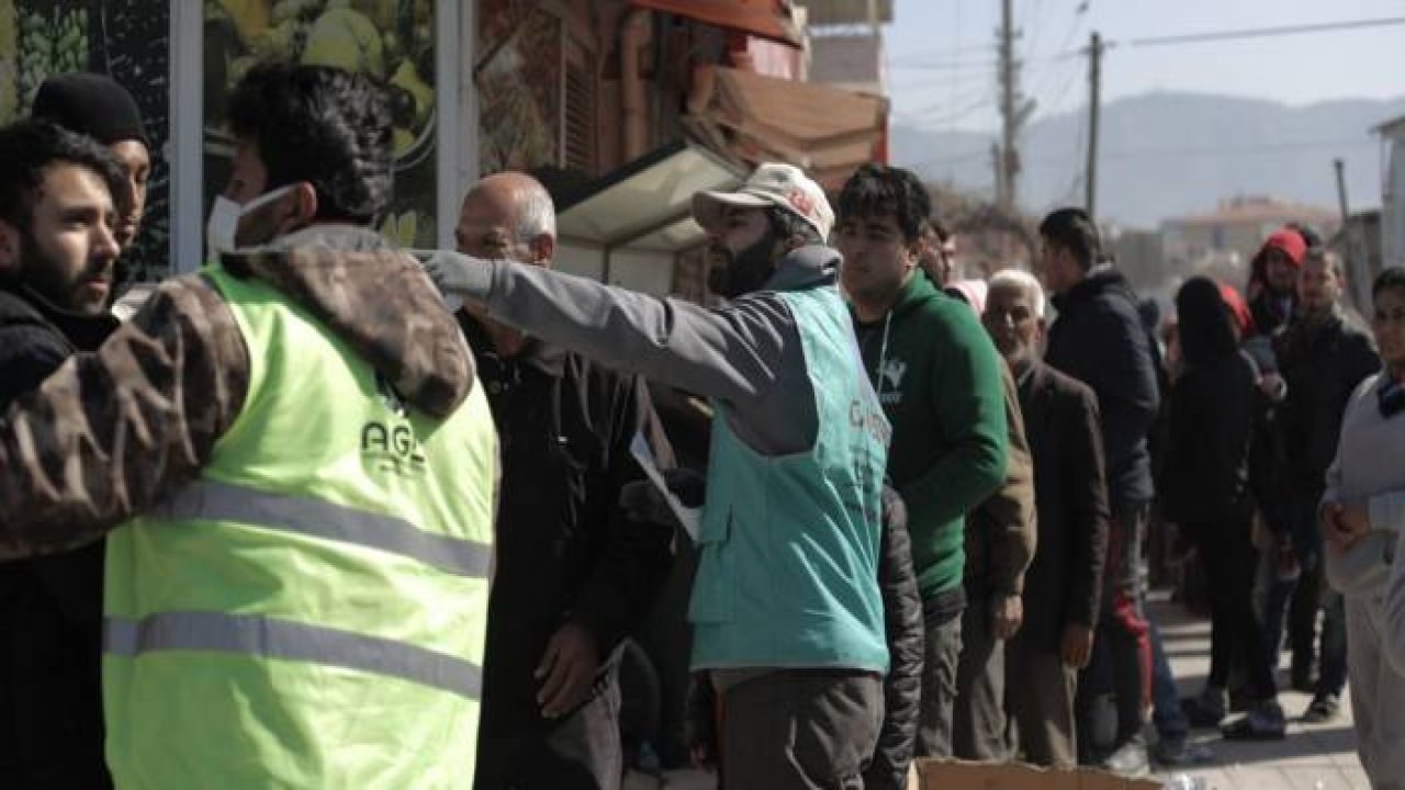 Depremzedelere cansuyu oldular