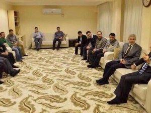 Sarıgül Cemaat evinde görüntülendi