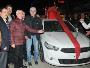 Tavlanın Şampiyonları Araba İçin Ter Döktü