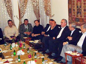 Altınekinliler burs vermeye devam edecek