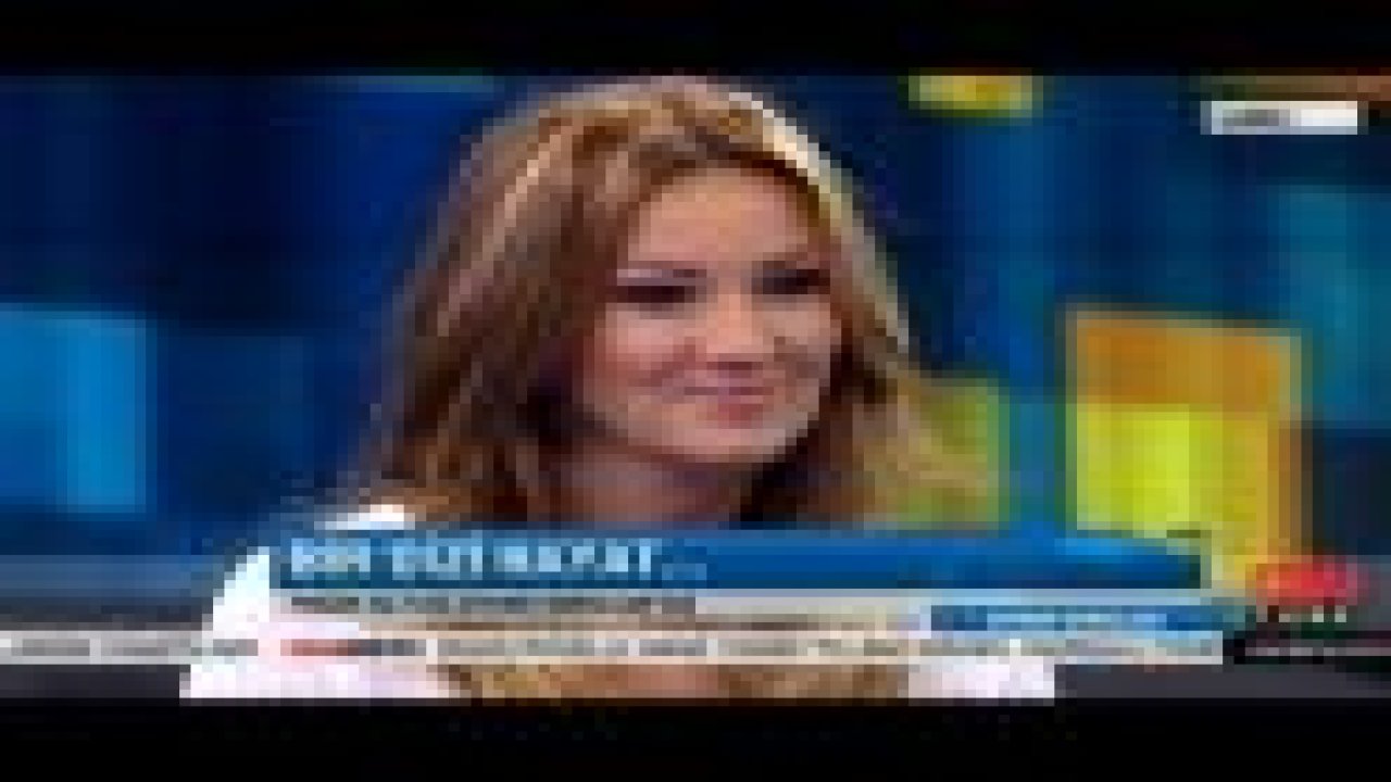 Okulda türban Pınar Altuğ'u rahatsız etti!