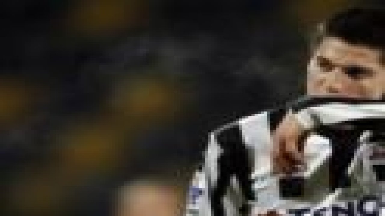 Vejinovic kendi kalesine jeneriklik gol attı