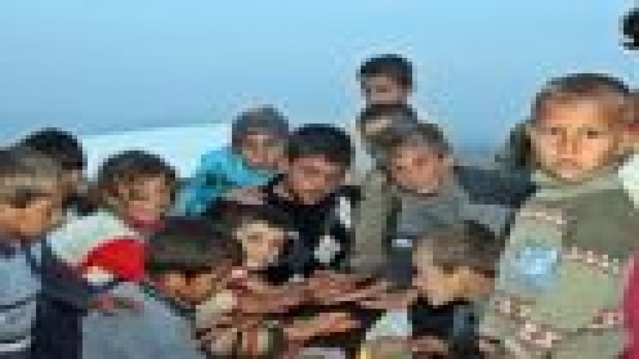 Sınırdaki Suriyelileri şimdi de kış vuruyor