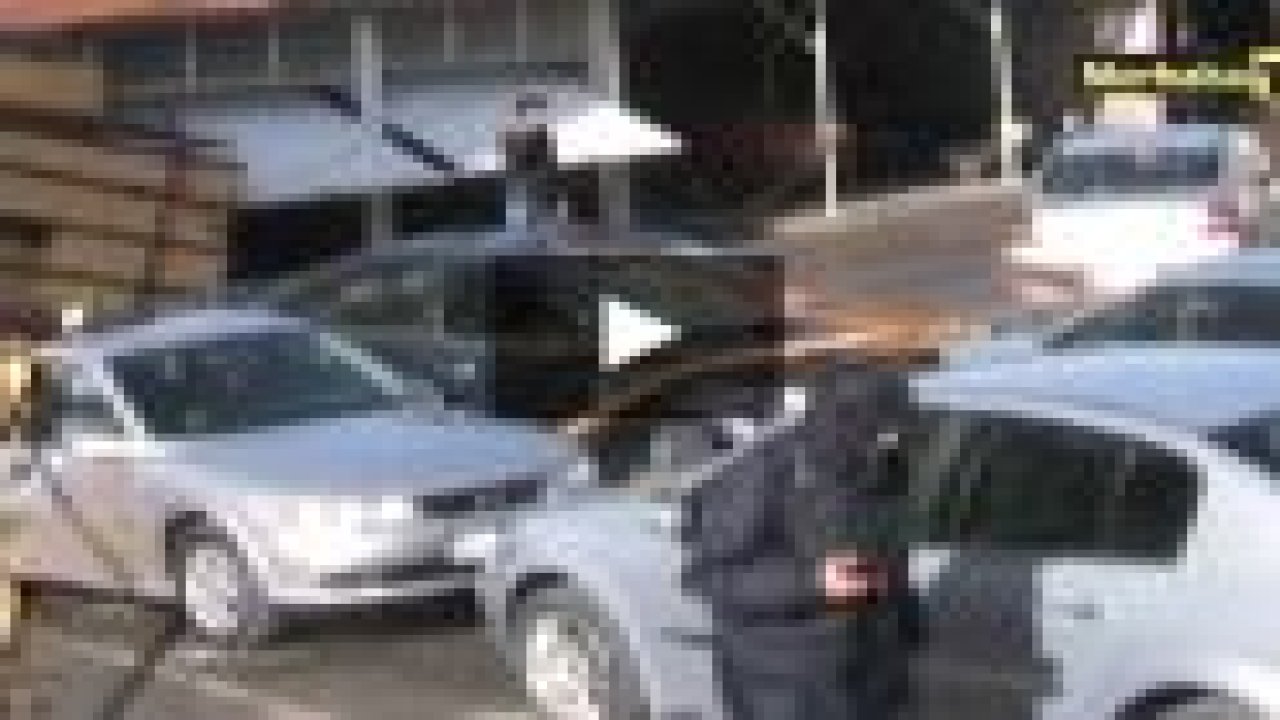 Rüzgar çatı uçurdu