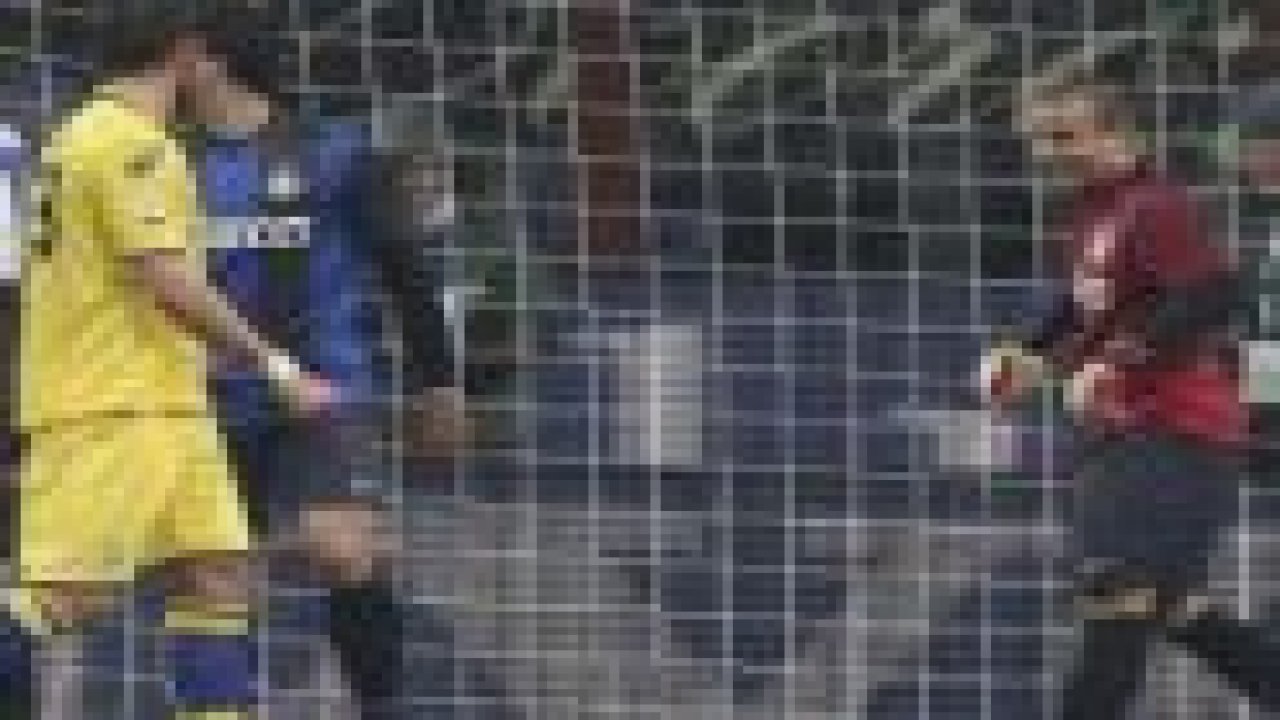 İtalya'da futbolcu kaleye geçti, panter kesildi