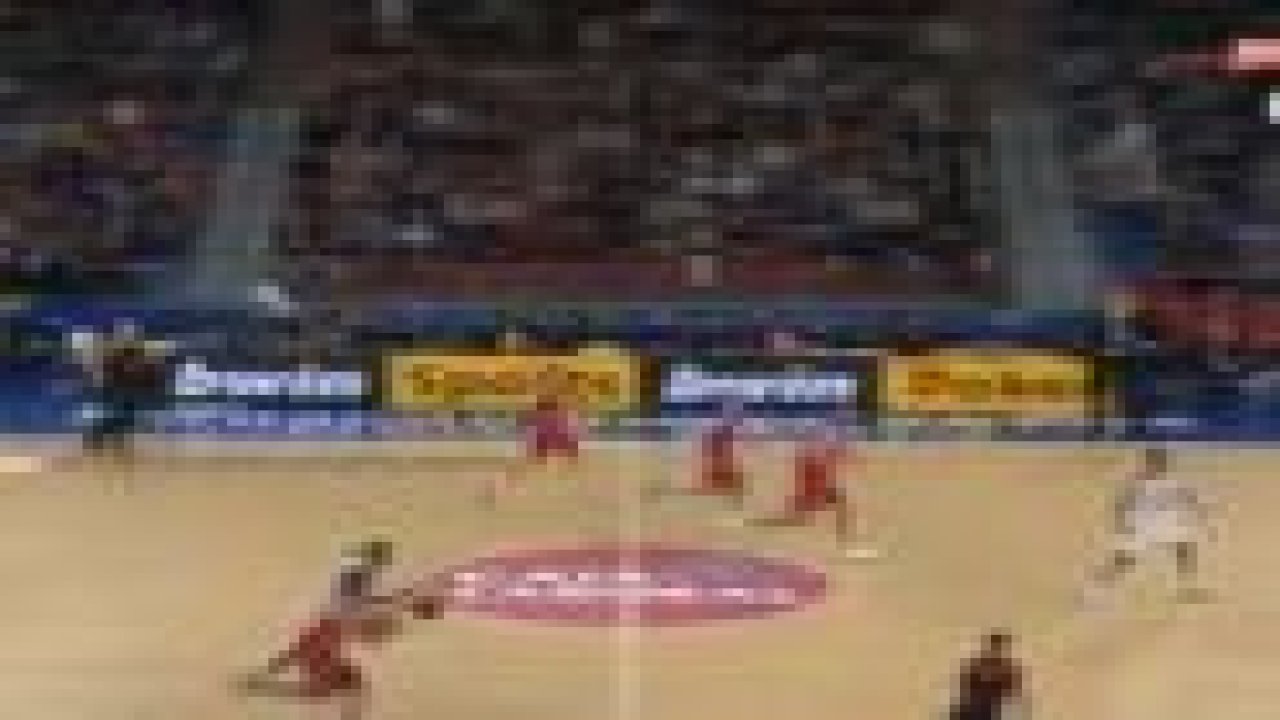 Caja-F.Bahçe maçında müthiş basket