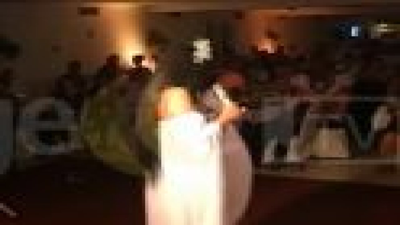 Bülent Ersoy sahnede çılgına döndü