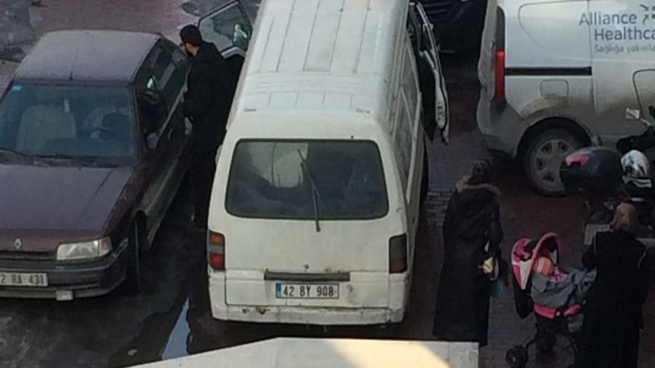 Kaldırımlar otoparka döndü!